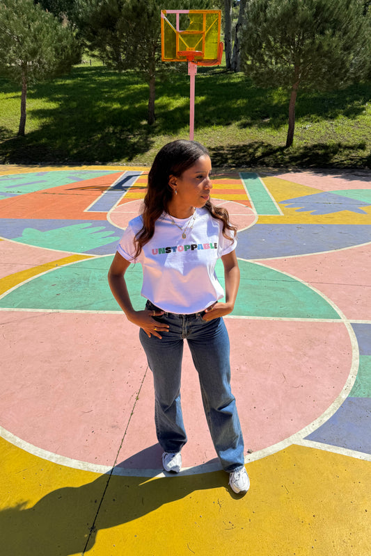 T-SHIRT MULHER UNSTOPPABLE WHITE